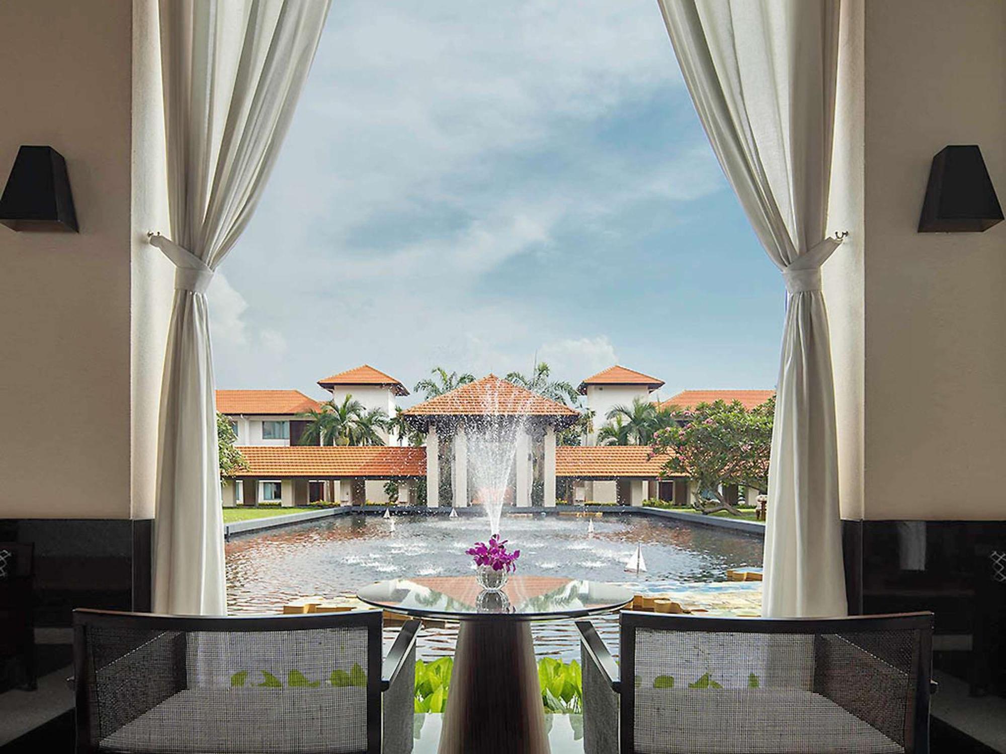 Sofitel Singapore Sentosa Resort & Spa Exterior photo